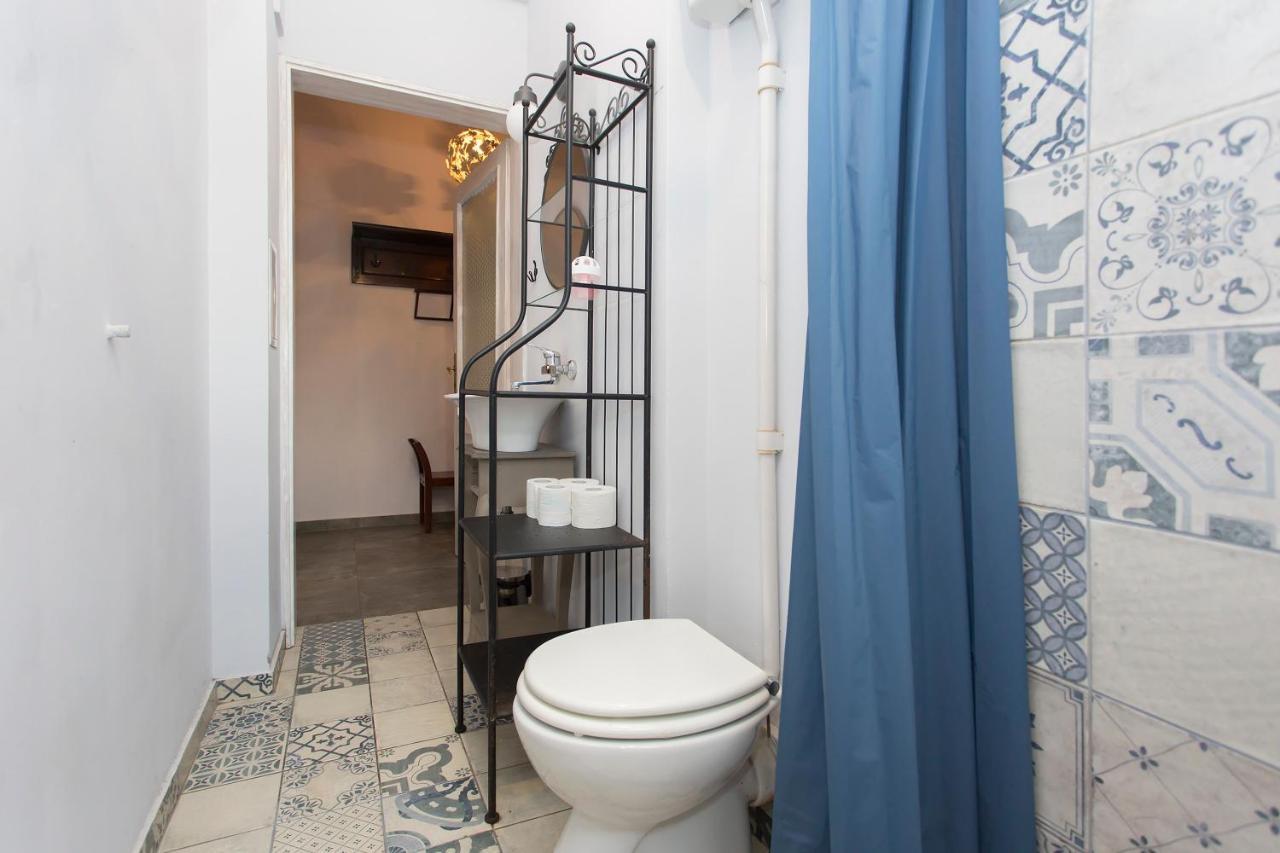 Colorful 2Bdr Apartment In The City Center София Экстерьер фото