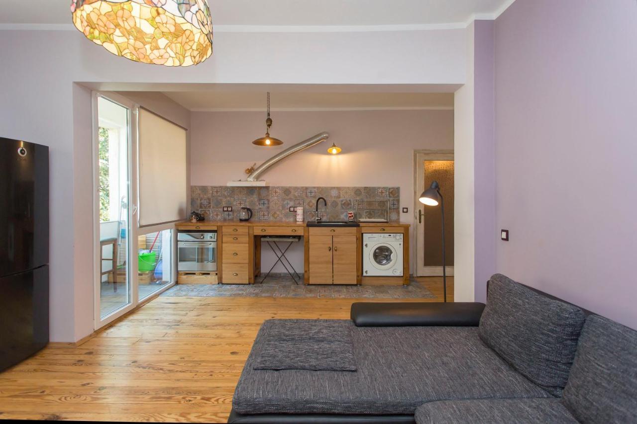 Colorful 2Bdr Apartment In The City Center София Экстерьер фото